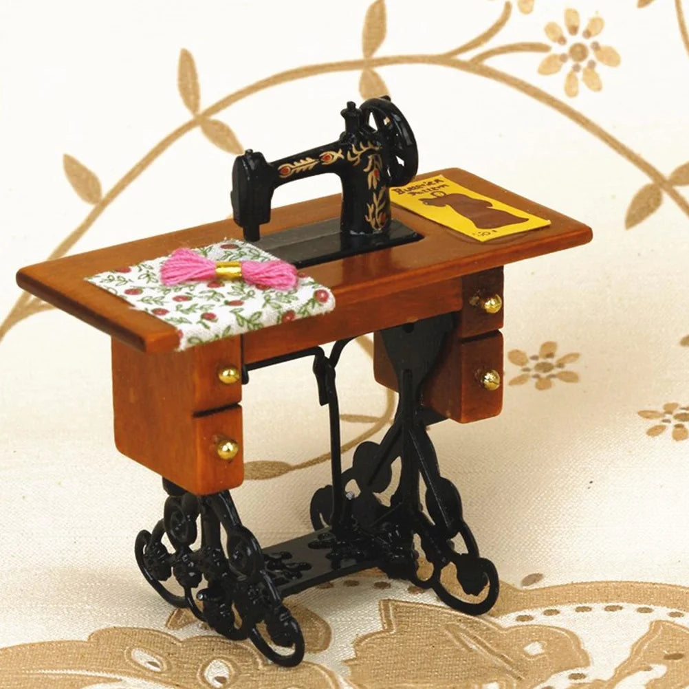 Vintage Mini Stitching Machinery Dollhouse Sewing Machine Wooden Metal Cloth A63678