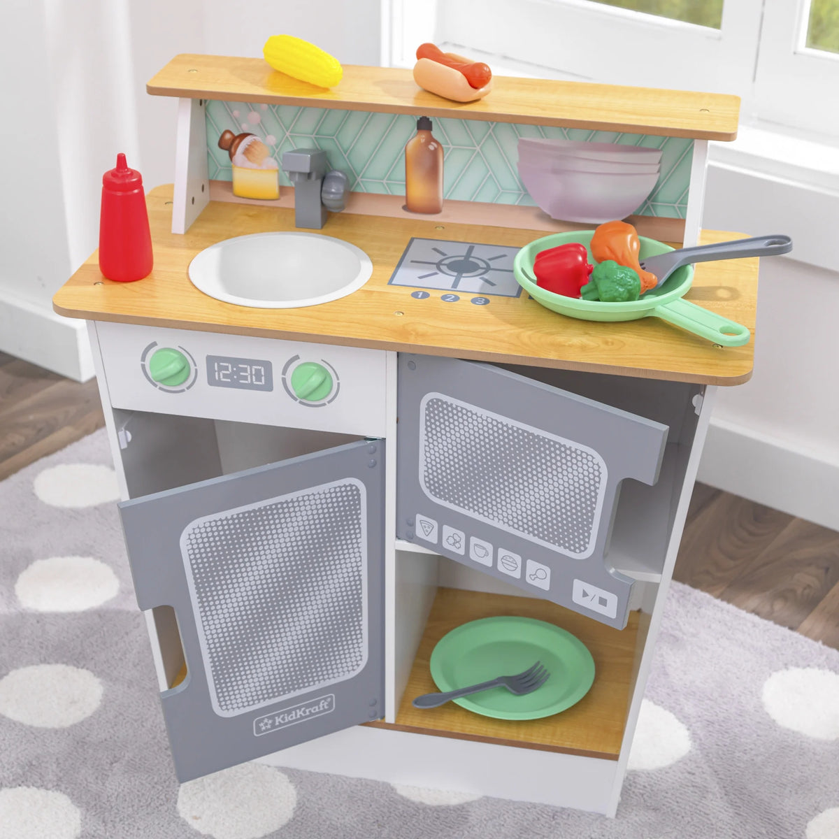 10 Piece Wooden Play Kitchen W22204