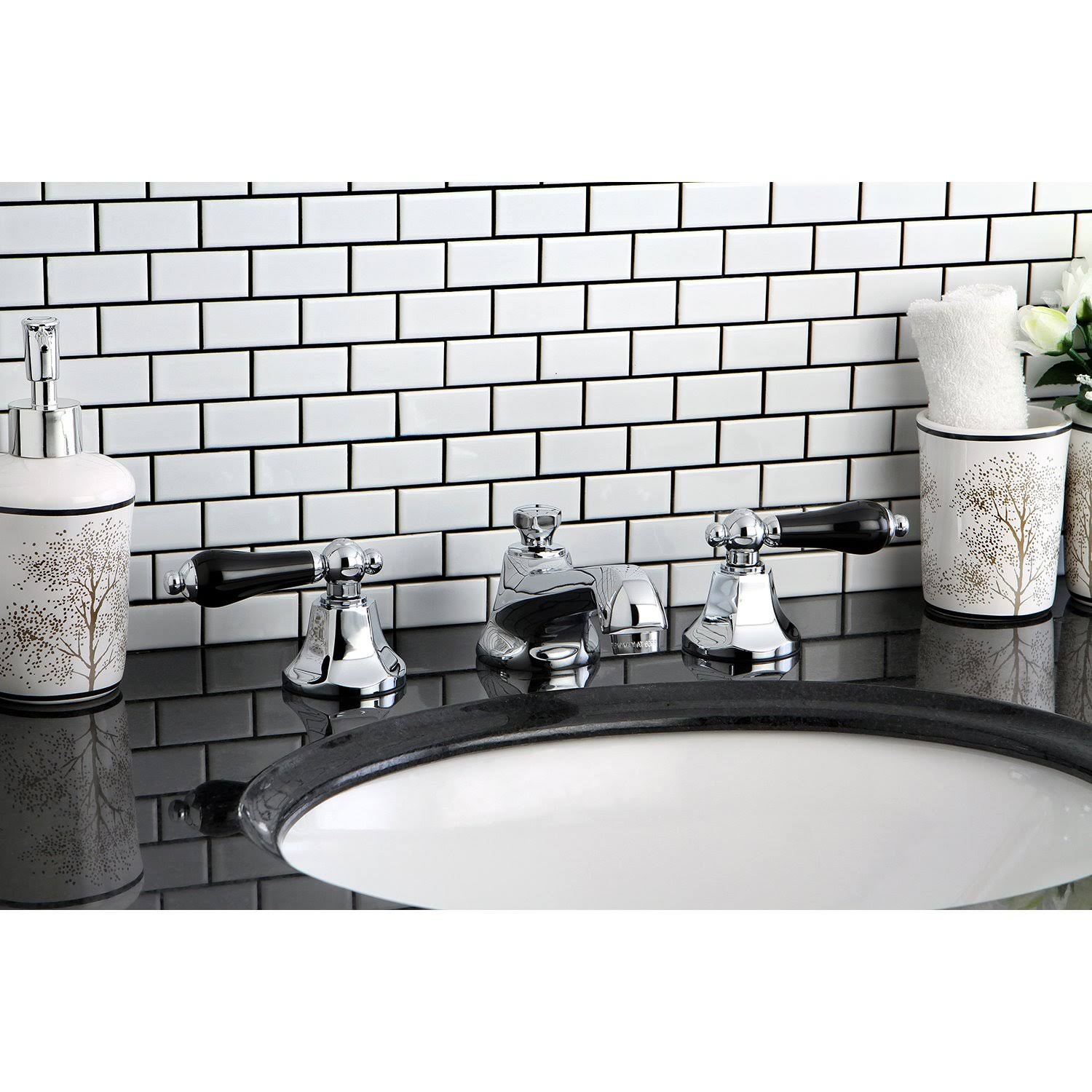 Polished Nickel Widespread Bathroom Faucet V610