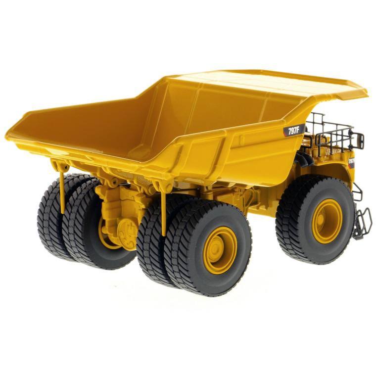 Cat Caterpillar 797F Mining Truck 1 by 125 Diecast Model B533